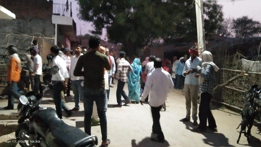 Sonbhadra News : सड़क हादसे में मृत का शव डाला पहुंचते ही परिवार में मचा कोहराम