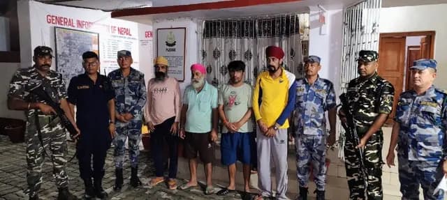 UP News : नेपाल की जेल से भागे चार बंदी सीमा पर गिरफ्तार, एसएसबी ने नेपाल पुलिस को सौंपा