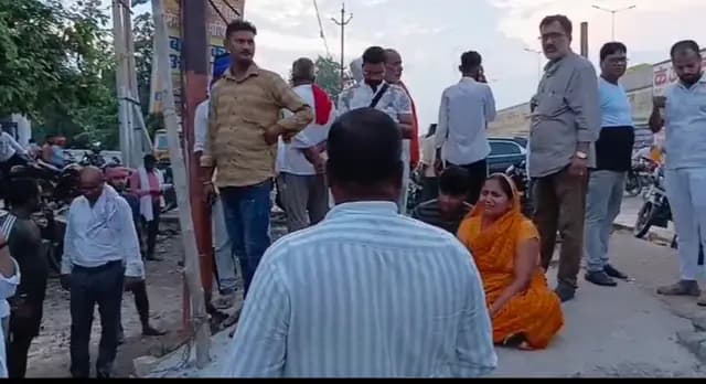 Chandauli Breaking News : चंदौली में भाई ने भाई को मारी गोली, हड़कम्प 