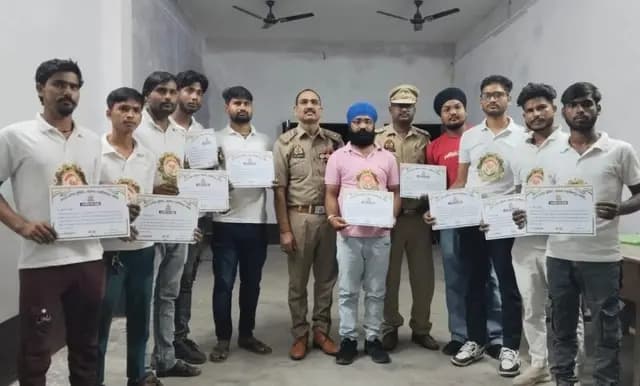 Lakhimpur Kheri news : कांवड़ यात्रा में उत्कृष्ट कार्य के लिए पुलिस द्वारा सम्मानित की गई सेवा का जुनून की टीम