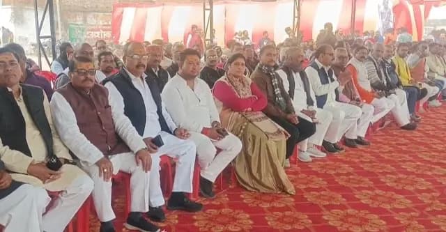 Sonbhadra News : सोनभद्र में बैठक कर ब्राह्मणों ने दिखाई अपनी ताकत, कहा- जब-जब ब्राह्मण समाज करवट लिया है सरकारें बदली हैं 