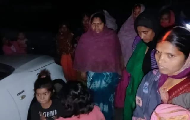 Sonbhadra News : बोर्ड परीक्षा के बावजूद विद्युत आपूर्ति बन्द