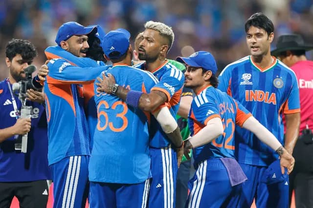 IND vs ENG T20 WC : भारत इंग्लैंड को सेमीफाइनल में 7 रनों से हराकर फाइनल में पहुंचा 
