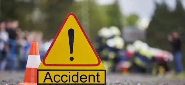 UP News : कौशांबी सड़क हादसे में तीन बच्चों समेत 8 लोगों की मौत 