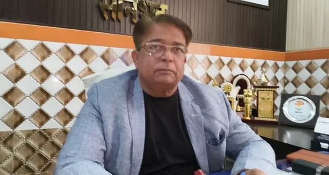 Sonbhadra News : आयुष्मान कार्ड बनाने में लापरवाही पर भड़के सीएमओ, 14 सीएचओ को नोटिस जारी 