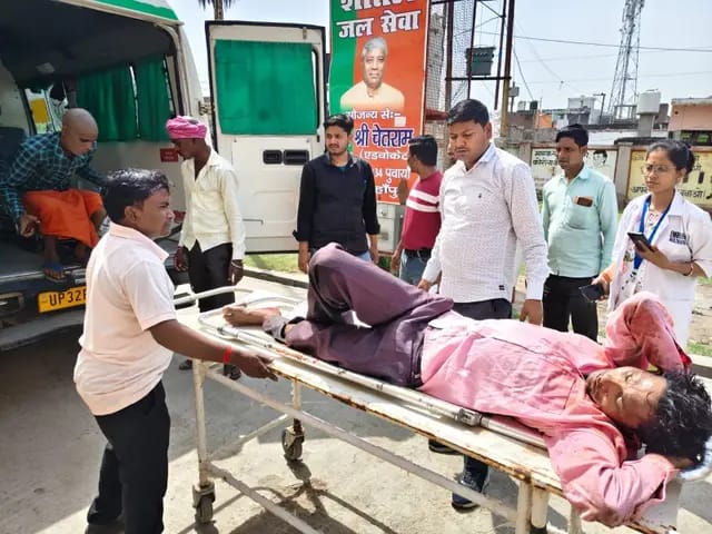 Shahjahanpur news : अज्ञात वाहन की टक्कर से बाइक सवार पति-पत्नी घायल जिला रेफर