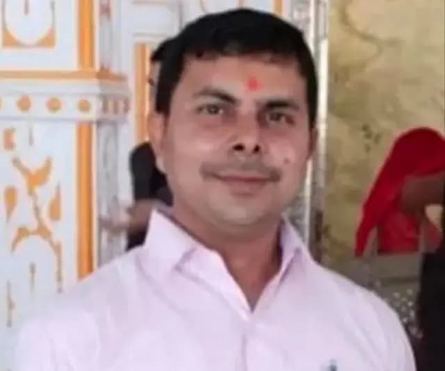 Sonbhadra News : NCL कर्मी की मौत के मामले में नया मोड़, पिता की तहरीर पर दो नामजद के खिलाफ मामला दर्ज