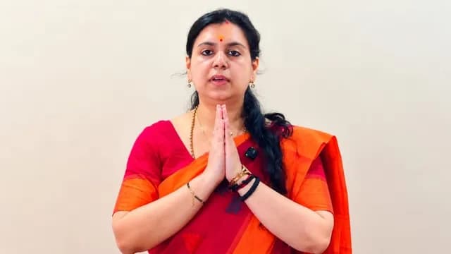 UP News : पूर्व IAS दिव्या मित्तल की राजनीति में एंट्री, जनता के साथ मिलकर नई शुरुआत का ऐलान